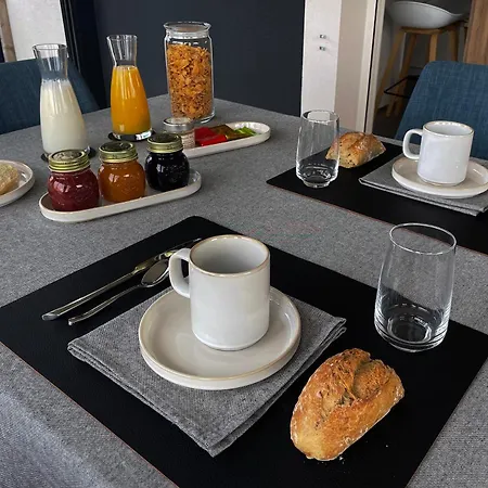 1 D'hote Moderne Au Calme A 15mn Du Puy Du Fou Bed and Breakfast *